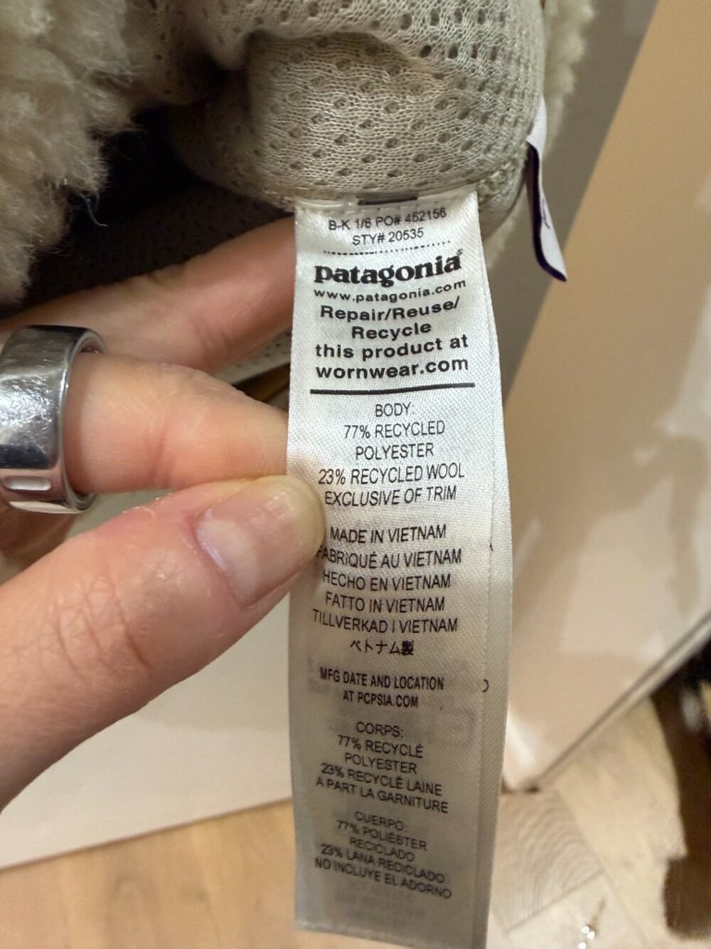 Patagonia Retro Cardigan, Natural, Size Women's L/ Men's M - Picture 8 of 9